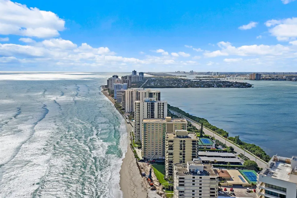 5440 Ocean Drive #907 Singer Island, FL 33404