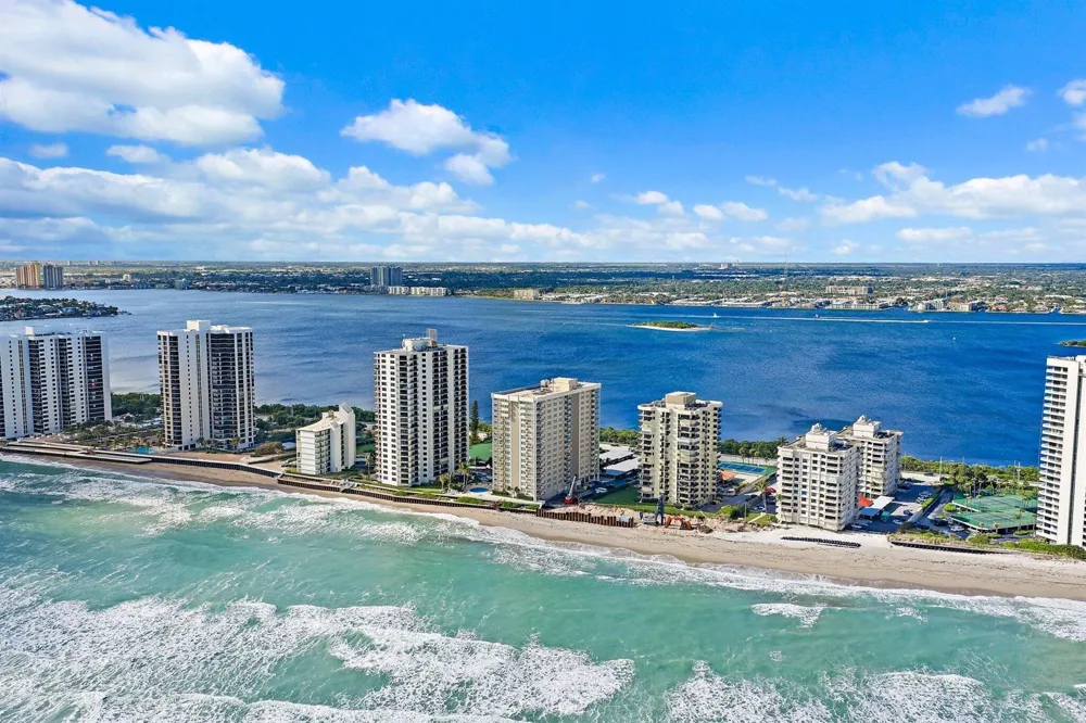 5440 Ocean Drive #907 Singer Island, FL 33404