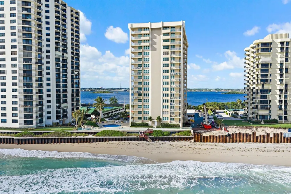5440 Ocean Drive #907 Singer Island, FL 33404