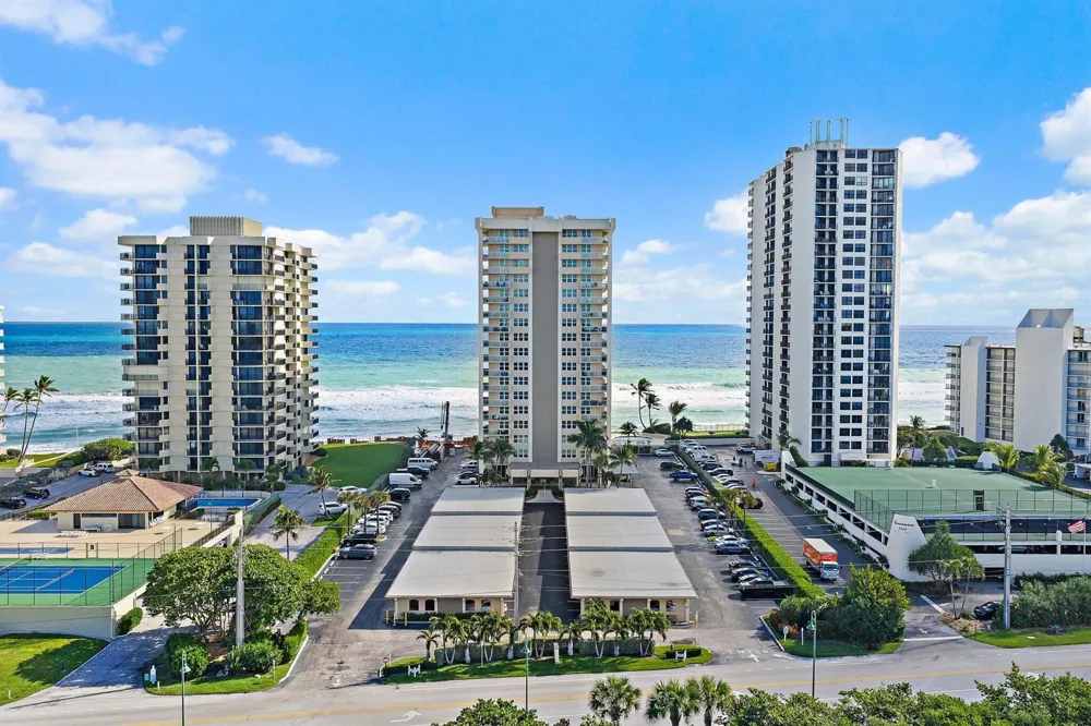5440 Ocean Drive #907 Singer Island, FL 33404