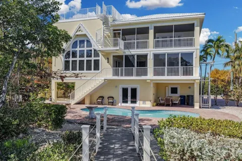 205 Stirrup Key Boulevard