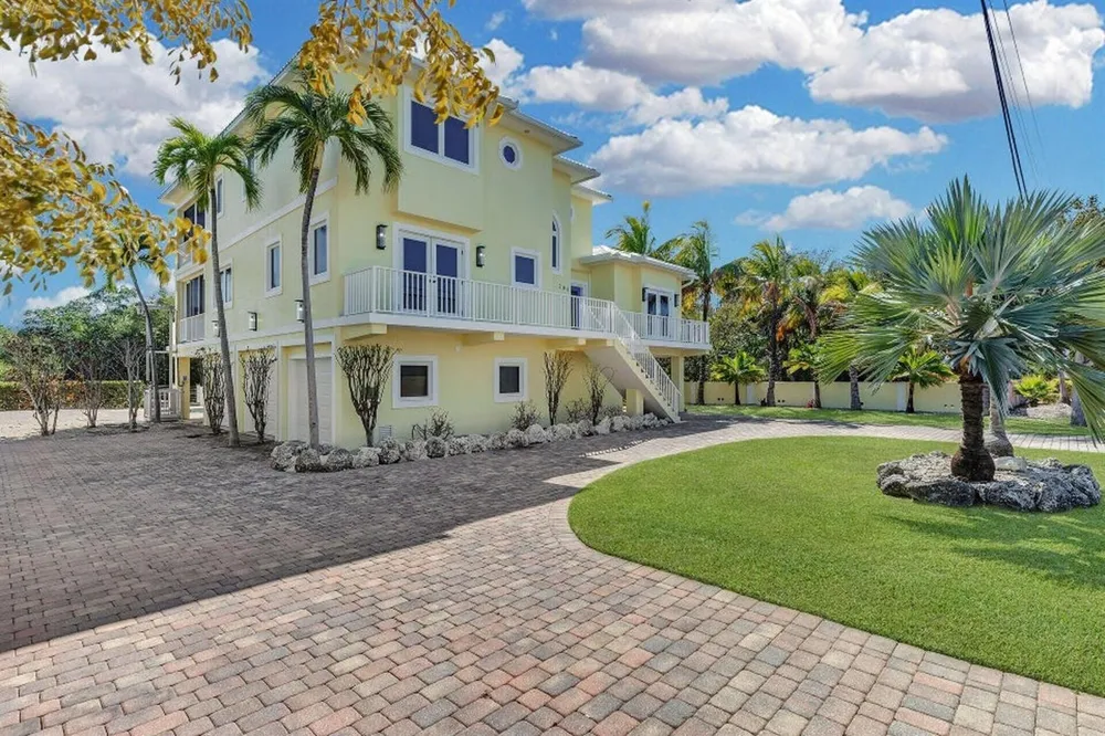 205 Stirrup Key Boulevard Marathon, FL 33050