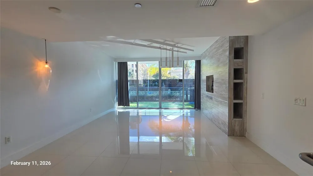 2950 NE 188th Street #110 Aventura, FL 33180