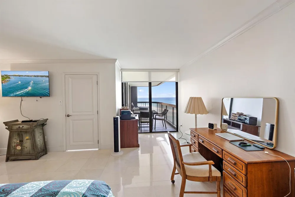 5380 Ocean Drive #19e Singer Island, FL 33404