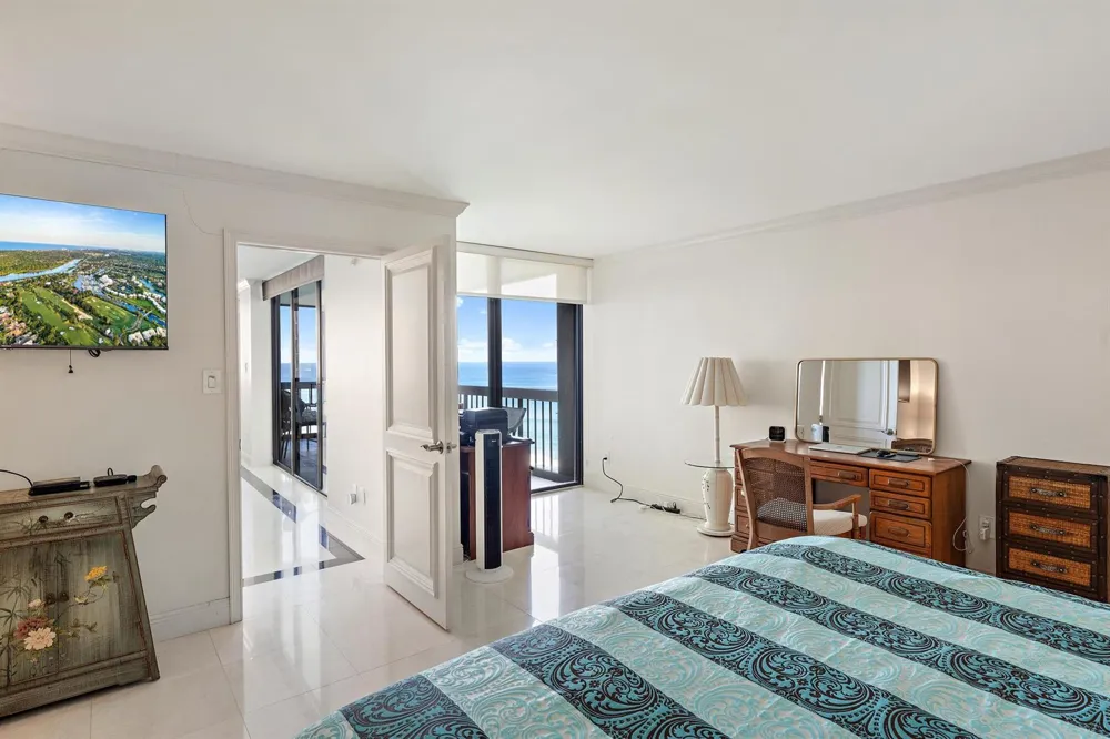 5380 Ocean Drive #19e Singer Island, FL 33404