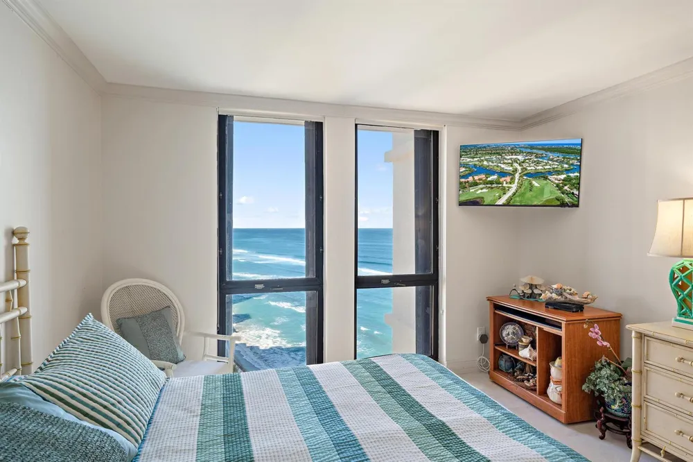 5380 Ocean Drive #19e Singer Island, FL 33404