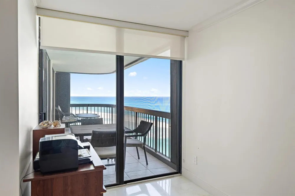 5380 Ocean Drive #19e Singer Island, FL 33404