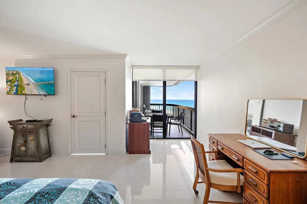 5380 Ocean Drive #19e Singer Island, FL 33404
