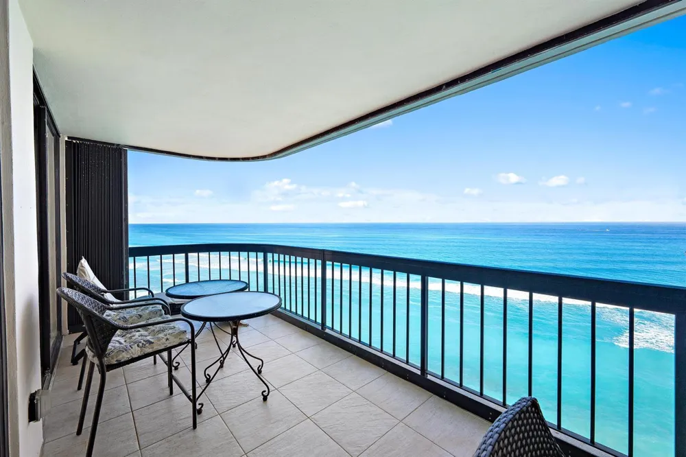 5380 Ocean Drive #19e Singer Island, FL 33404