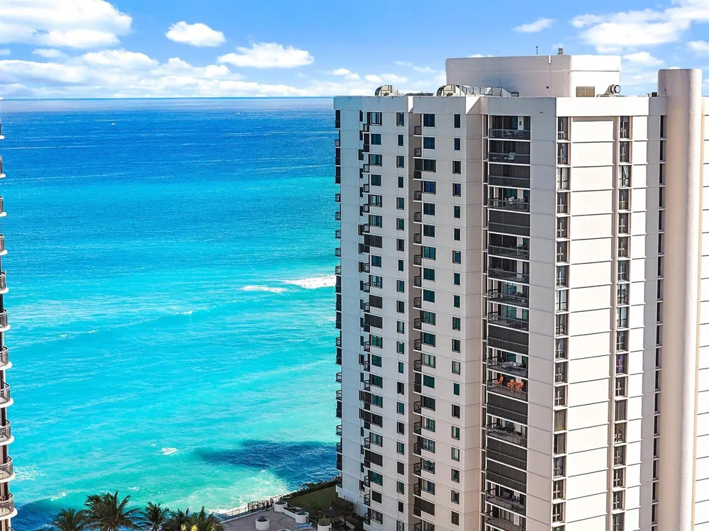 5380 Ocean Drive #19e Singer Island, FL 33404
