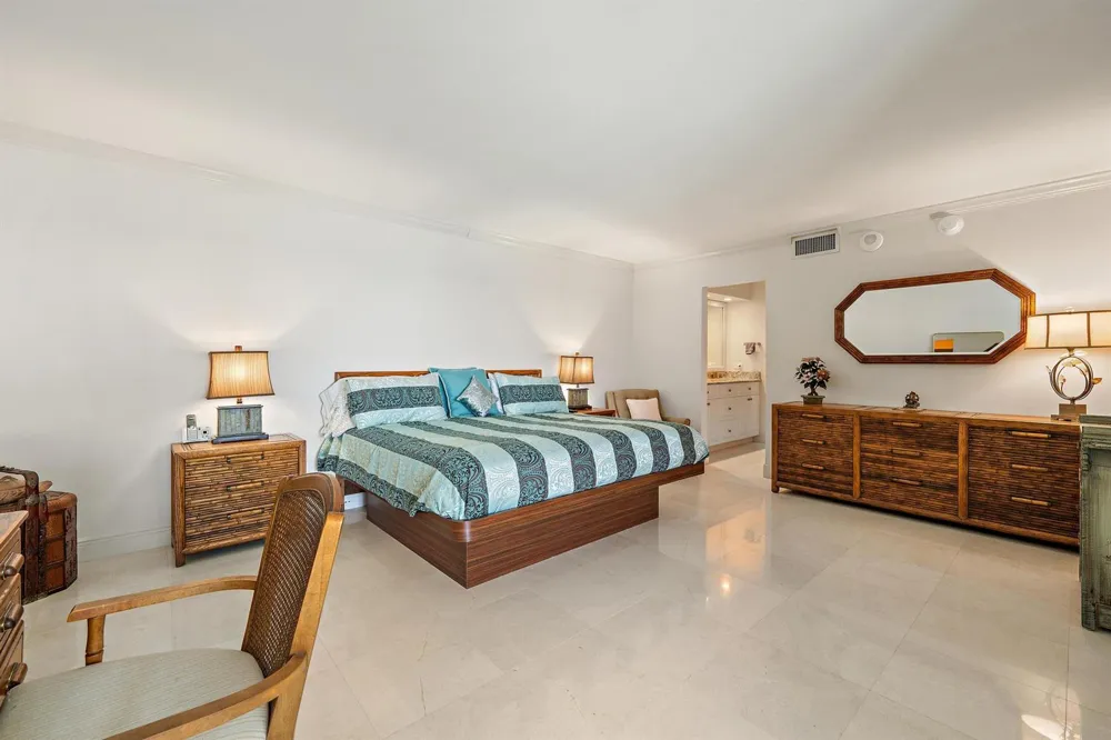 5380 Ocean Drive #19e Singer Island, FL 33404