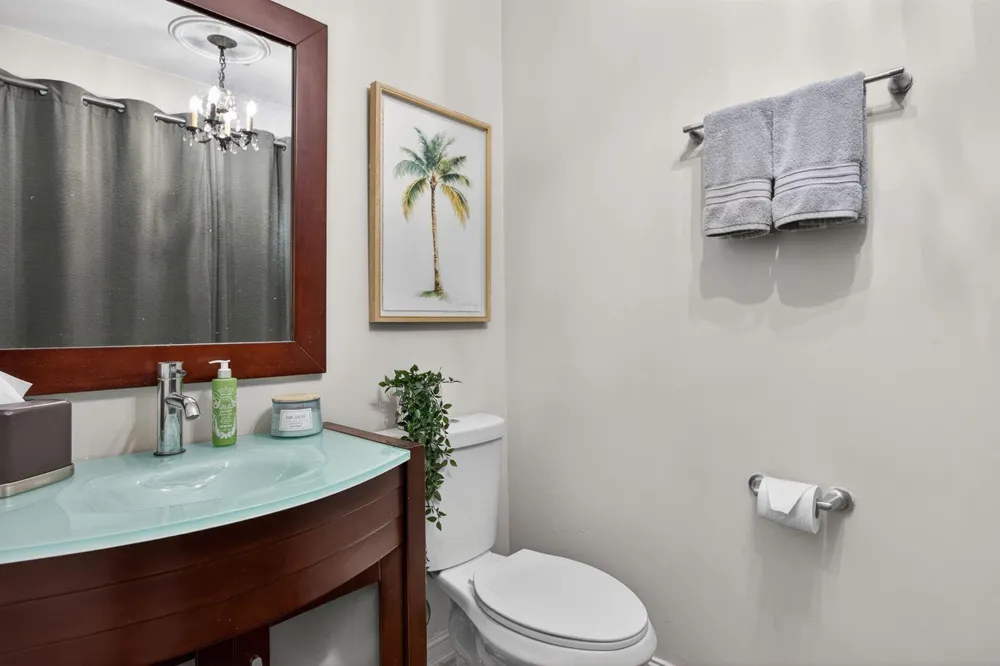 2122 NE 44th Street Lighthouse Point, FL 33064