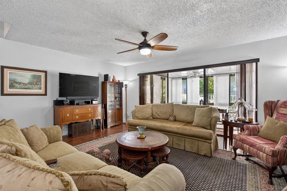 2122 NE 44th Street Lighthouse Point, FL 33064
