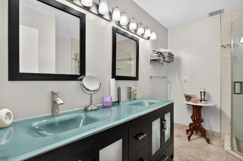 2122 NE 44th Street Lighthouse Point, FL 33064