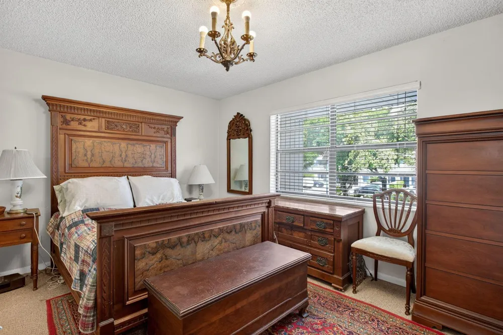 2122 NE 44th Street Lighthouse Point, FL 33064