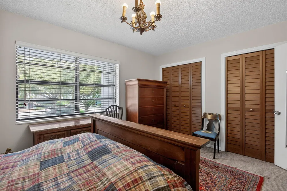 2122 NE 44th Street Lighthouse Point, FL 33064