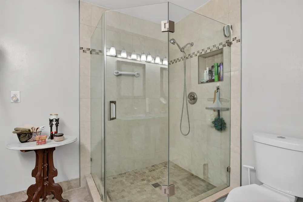 2122 NE 44th Street Lighthouse Point, FL 33064