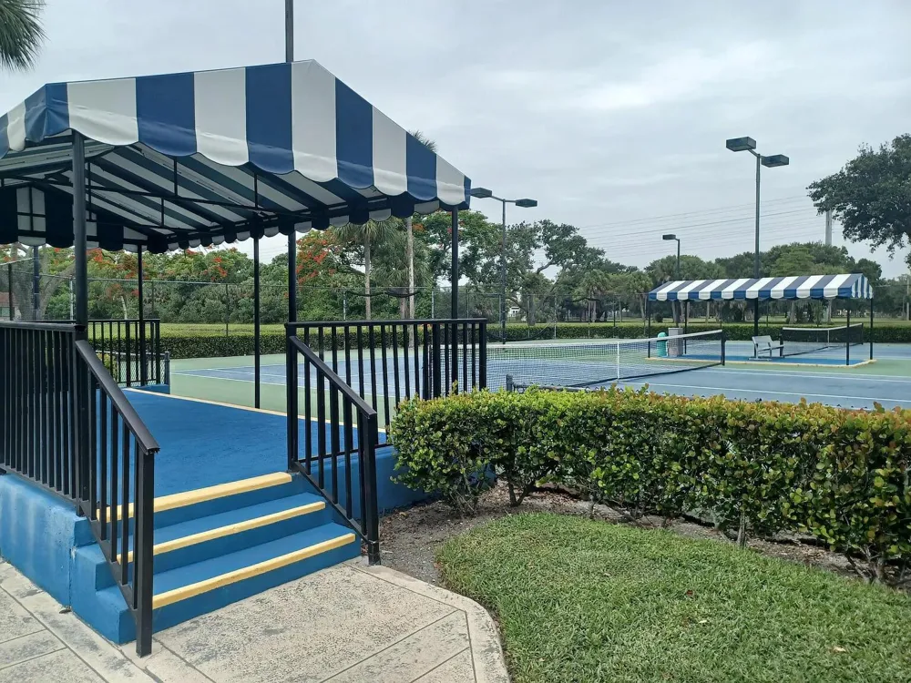 1225 Avondale Lane West Palm Beach, FL 33409