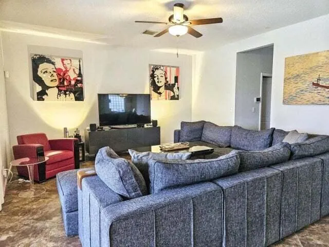 1225 Avondale Lane West Palm Beach, FL 33409