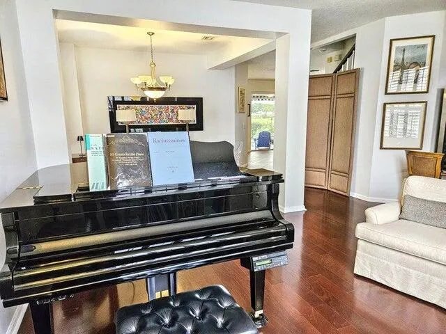 1225 Avondale Lane West Palm Beach, FL 33409