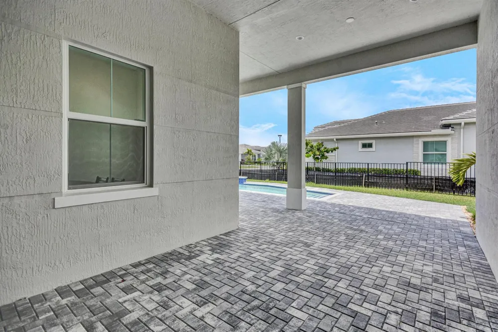 10005 Driftwood Way Palm Beach Gardens, FL 33412