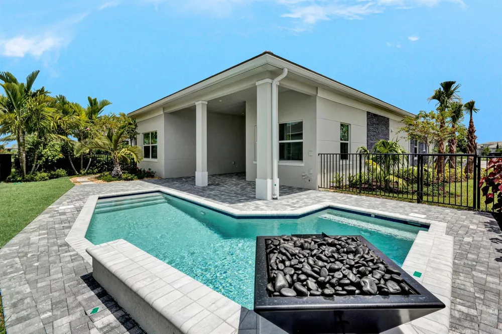 10005 Driftwood Way Palm Beach Gardens, FL 33412