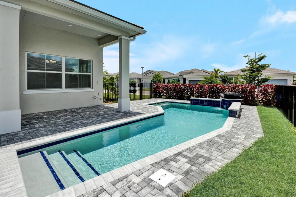 10005 Driftwood Way Palm Beach Gardens, FL 33412