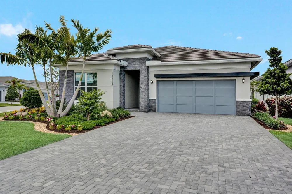 10005 Driftwood Way Palm Beach Gardens, FL 33412