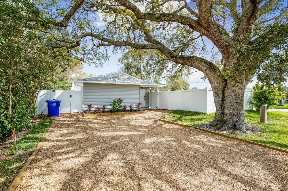 1510 3rd Court Vero Beach, FL 32960