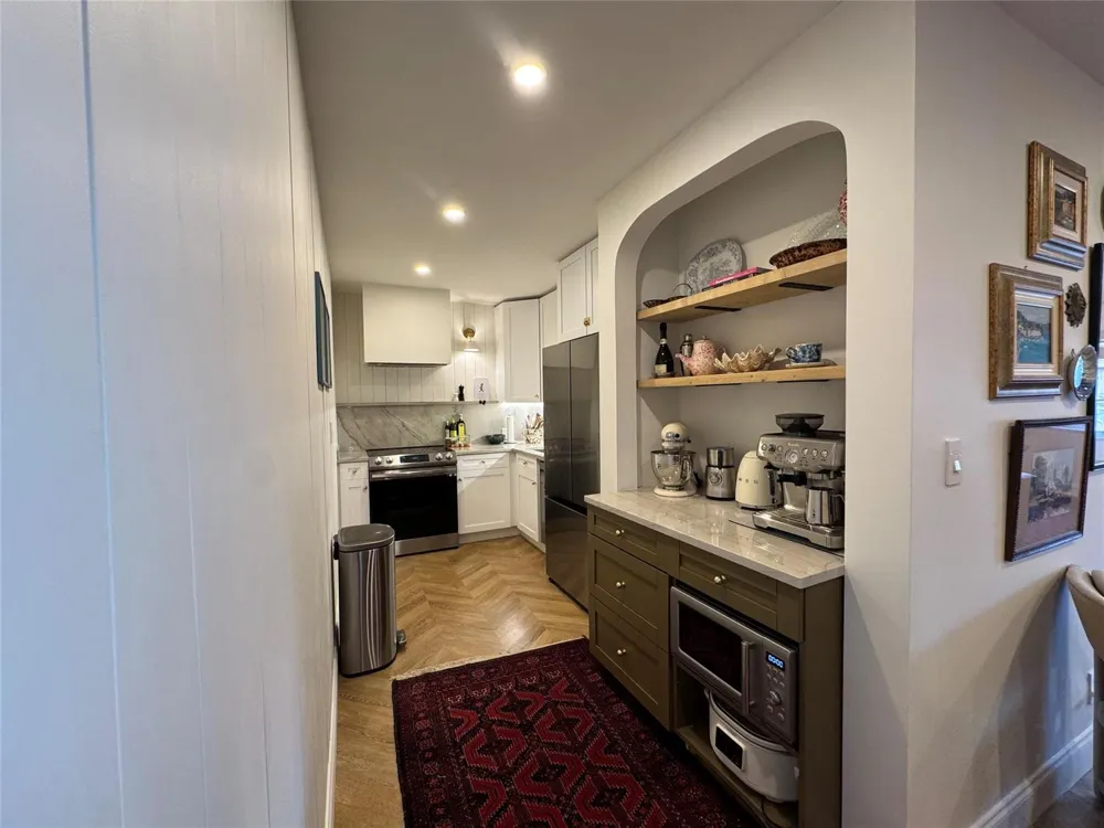 9 NE 19th Court #211C Wilton Manors, FL 33305