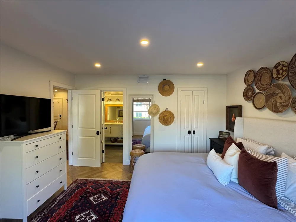 9 NE 19th Court #211C Wilton Manors, FL 33305