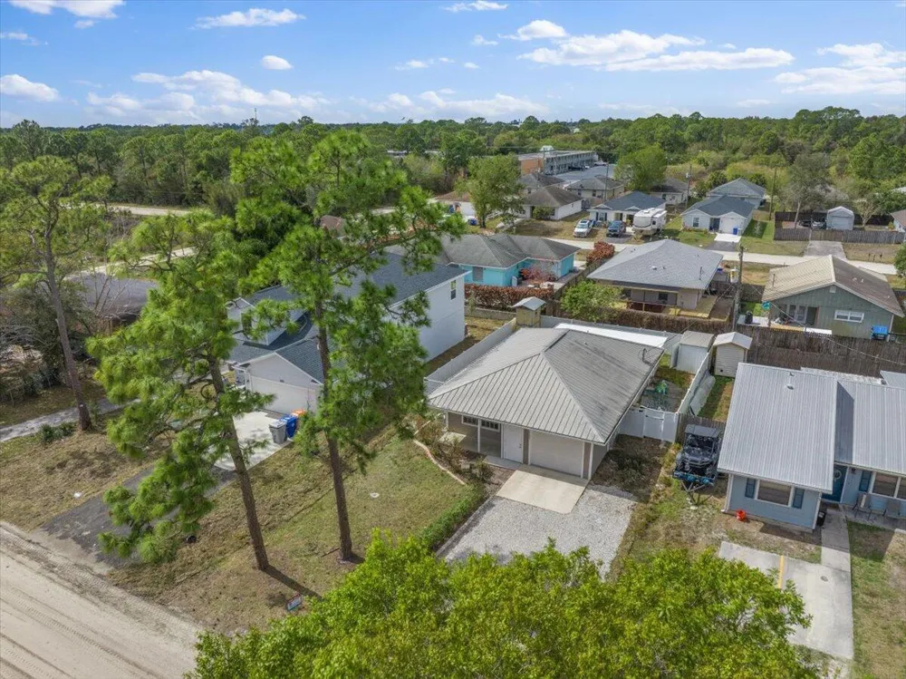 2135 87th Avenue Vero Beach, FL 32966
