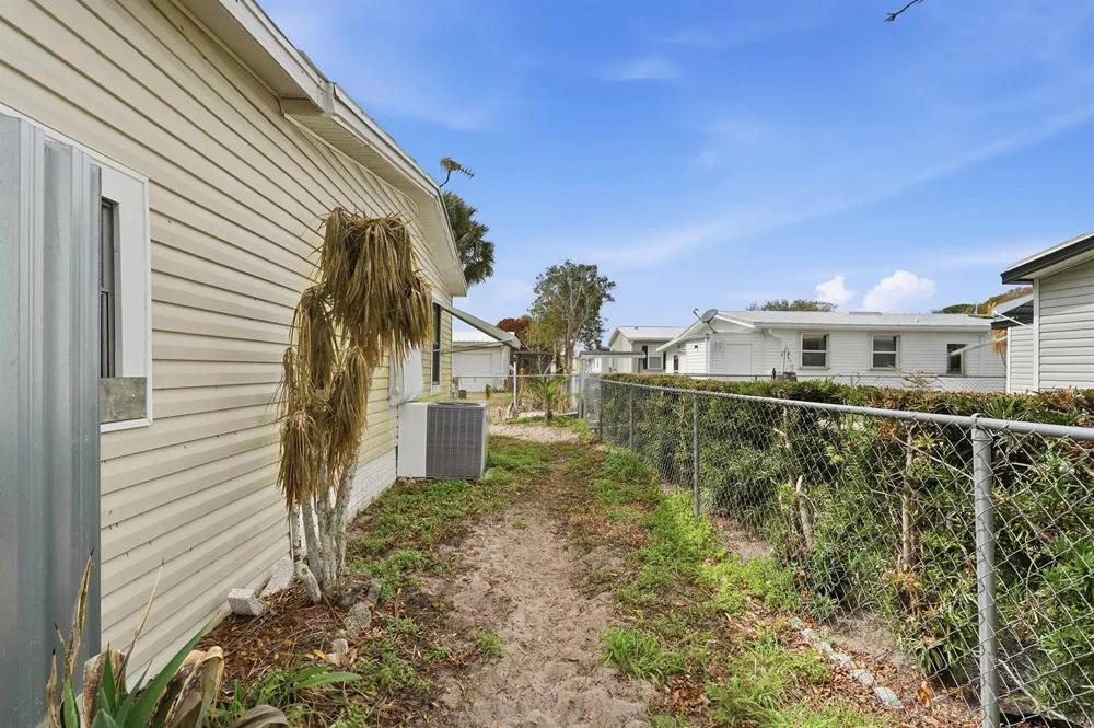 566 Dolphin Circle Barefoot Bay, FL 32976