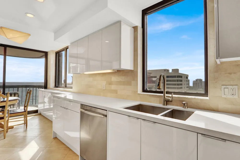 5380 Ocean Drive #18a Singer Island, FL 33404