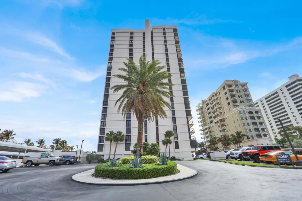 5380 Ocean Drive #18a Singer Island, FL 33404
