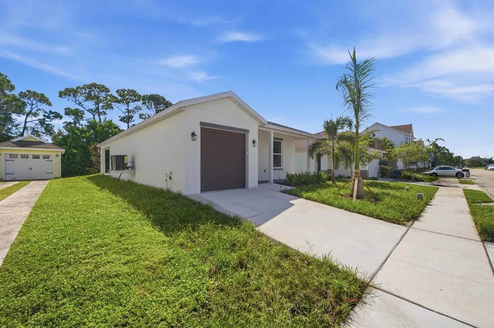 3344 Park Drive Fort Pierce, FL 34982