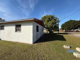 1063 Louisiana Avenue Clewiston, FL 33440