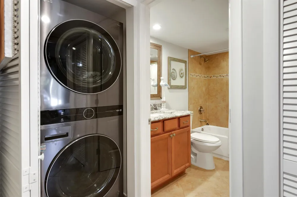 4440 NE Sandpebble Trace #104 Stuart, FL 34996