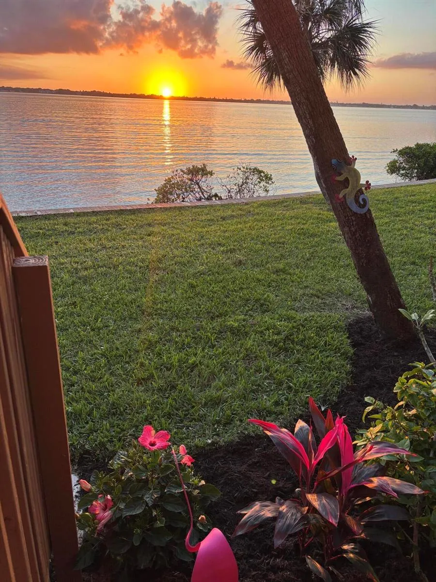 4440 NE Sandpebble Trace #104 Stuart, FL 34996