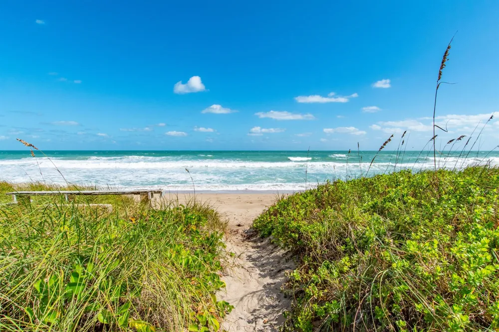 4440 NE Sandpebble Trace #104 Stuart, FL 34996