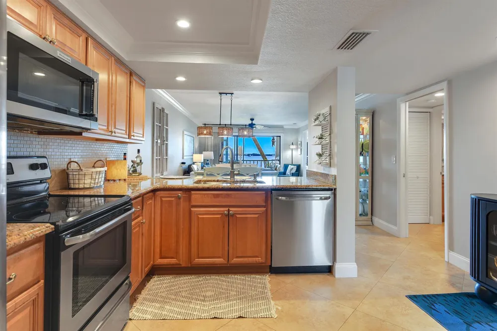 4440 NE Sandpebble Trace #104 Stuart, FL 34996