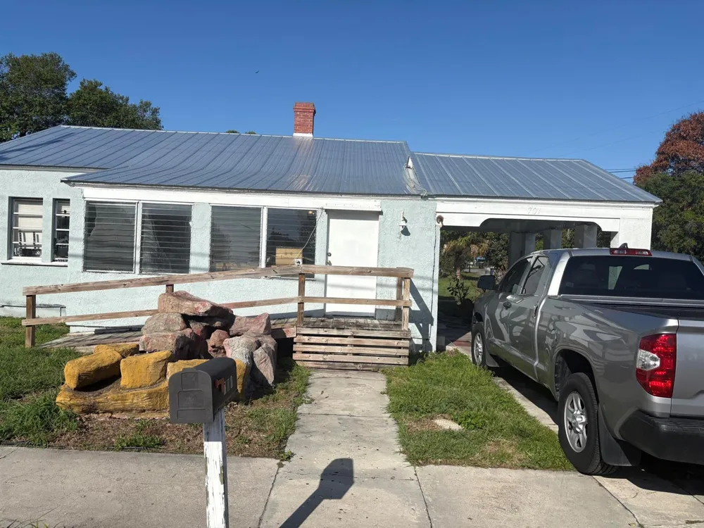 701 S 13th Street Fort Pierce, FL 34950