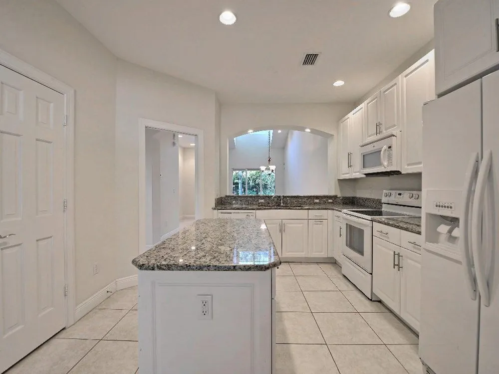 1645 Baseline Lane Vero Beach, FL 32967