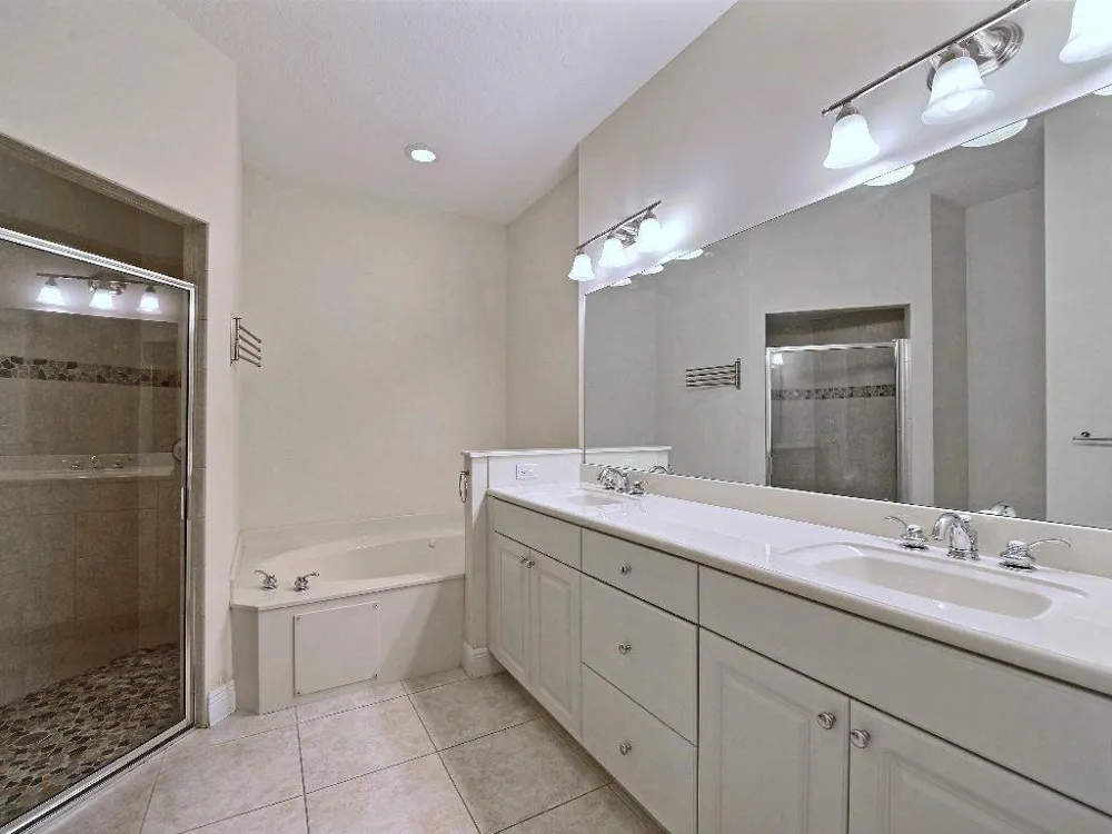 1645 Baseline Lane Vero Beach, FL 32967