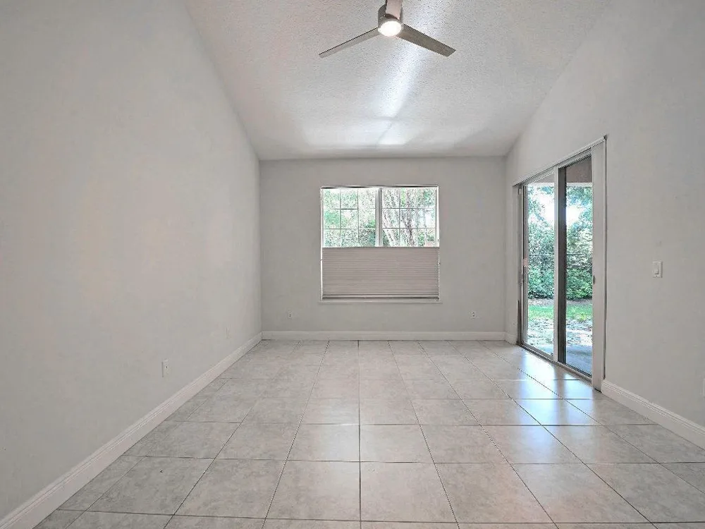 1645 Baseline Lane Vero Beach, FL 32967