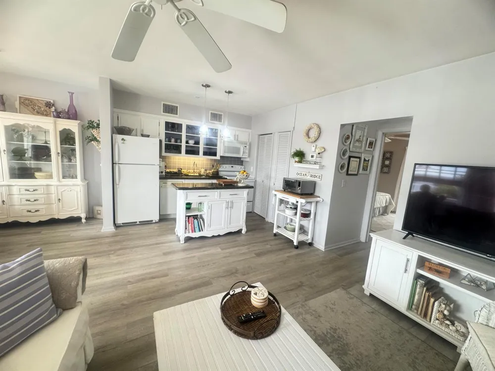 5505 Ocean Boulevard #3-205 Ocean Ridge, FL 33435
