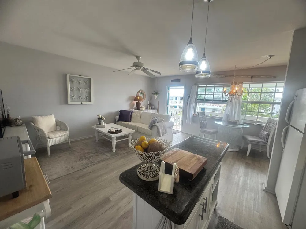 5505 Ocean Boulevard #3-205 Ocean Ridge, FL 33435