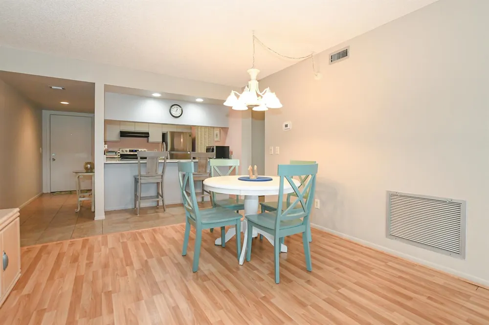 20 Plantation Drive #101 Vero Beach, FL 32966