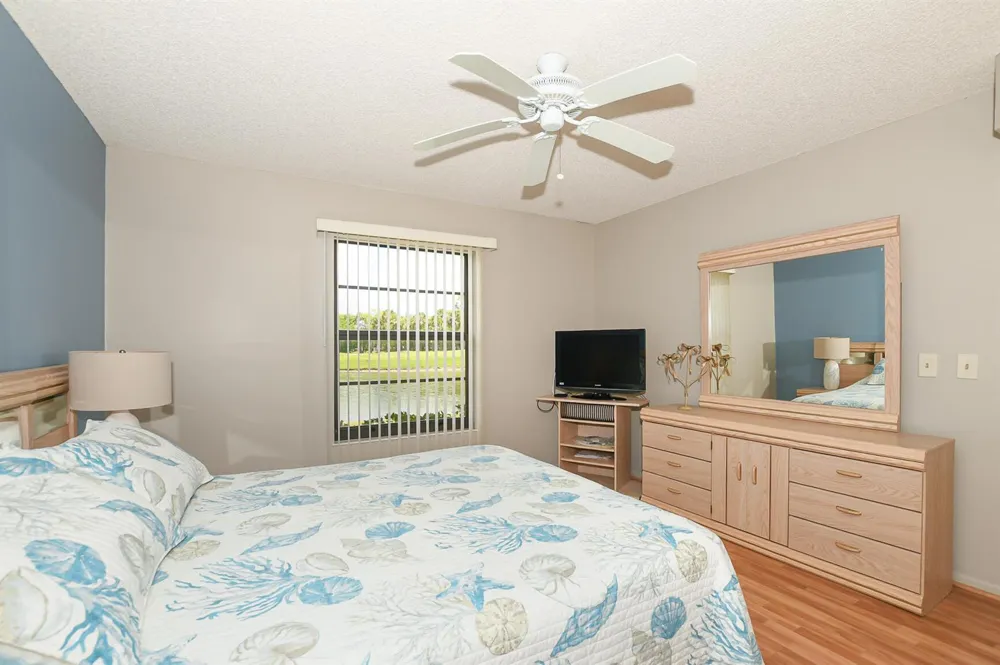 20 Plantation Drive #101 Vero Beach, FL 32966