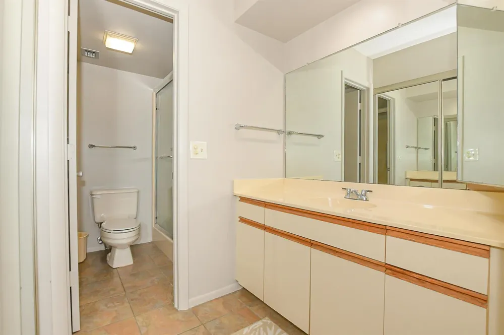 20 Plantation Drive #101 Vero Beach, FL 32966